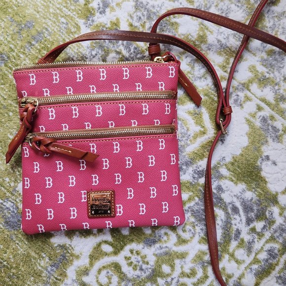 Dooney & Bourke Red Sox Crossbody bag - Picture 1 of 6